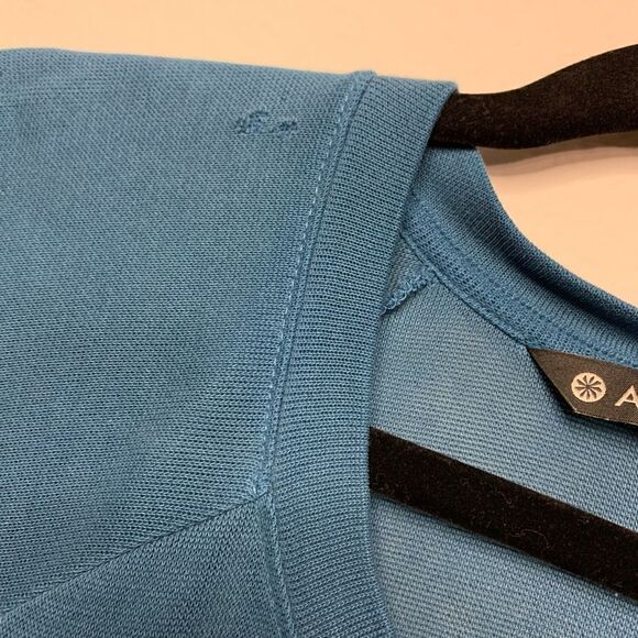 Athleta loose fitting Sweater - Picture 3 of 11